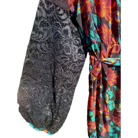 TORRID NWT dress size M/L 10 of plus 0 - Picture 5 of 10